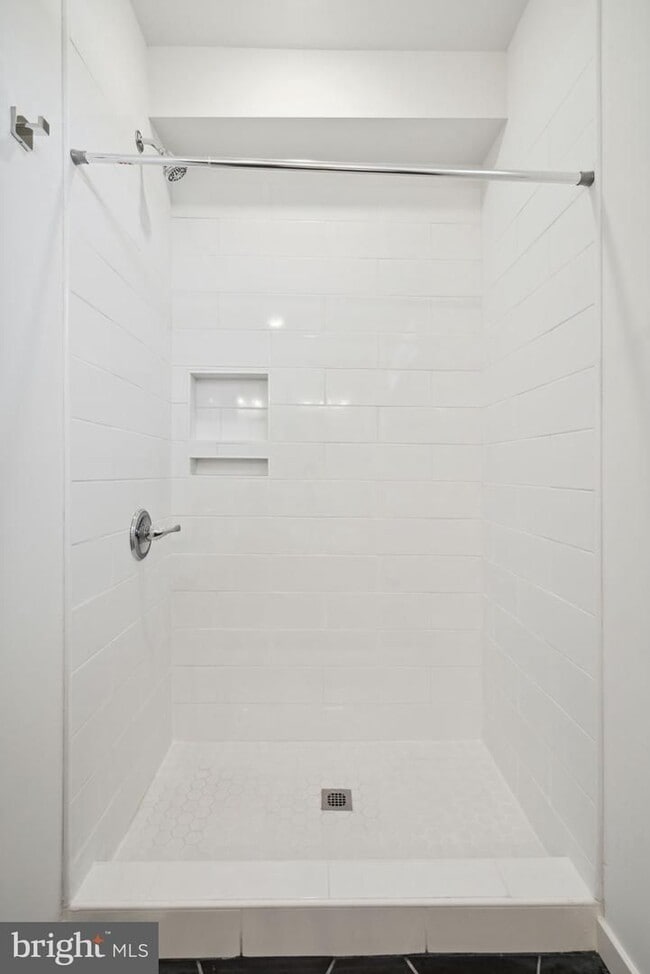 Building Photo - 5633 Warrington- New Construction 3 Bedroo...