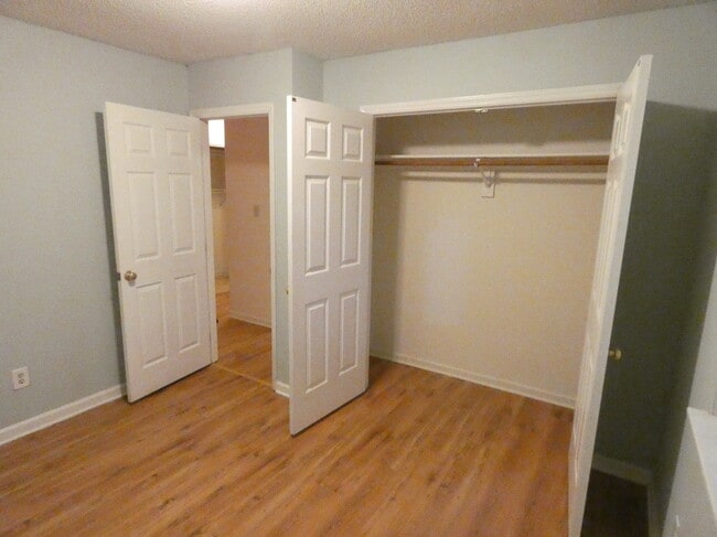 Building Photo - 3113 Olde Birch Dr