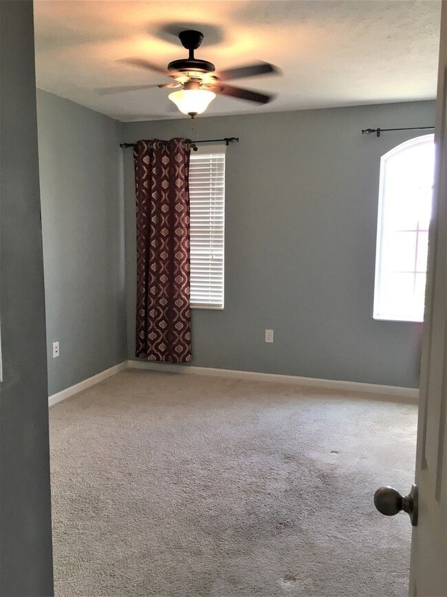 Building Photo - 133 Nottingham Dr