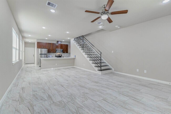 Building Photo - 7968 Henson St