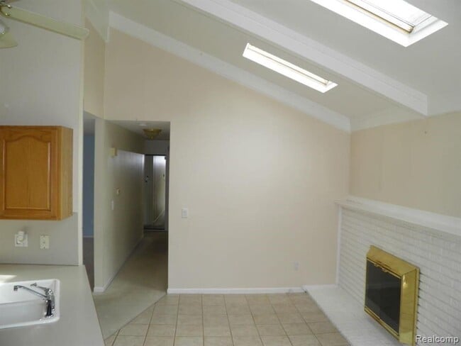 Building Photo - 43805 Hanford Rd