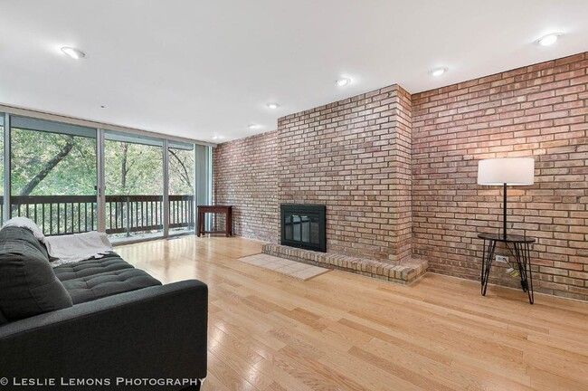 Spacious Living Room - 5600 Hillcrest Ln