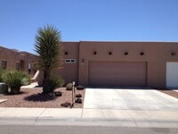 Building Photo - Nice townhome located off Foothills and Telshor.