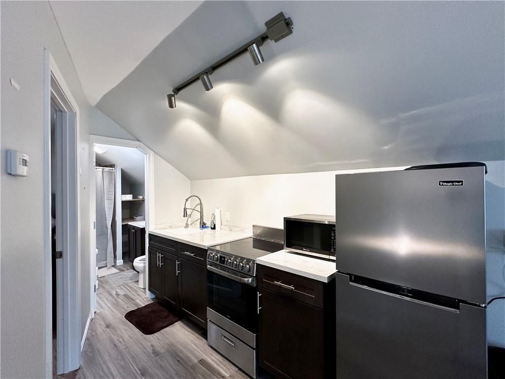 Building Photo - 29 Ann St