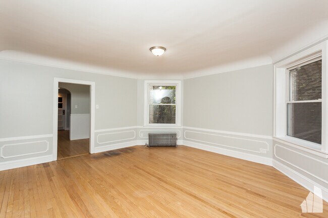 Building Photo - 6149 N Talman Ave