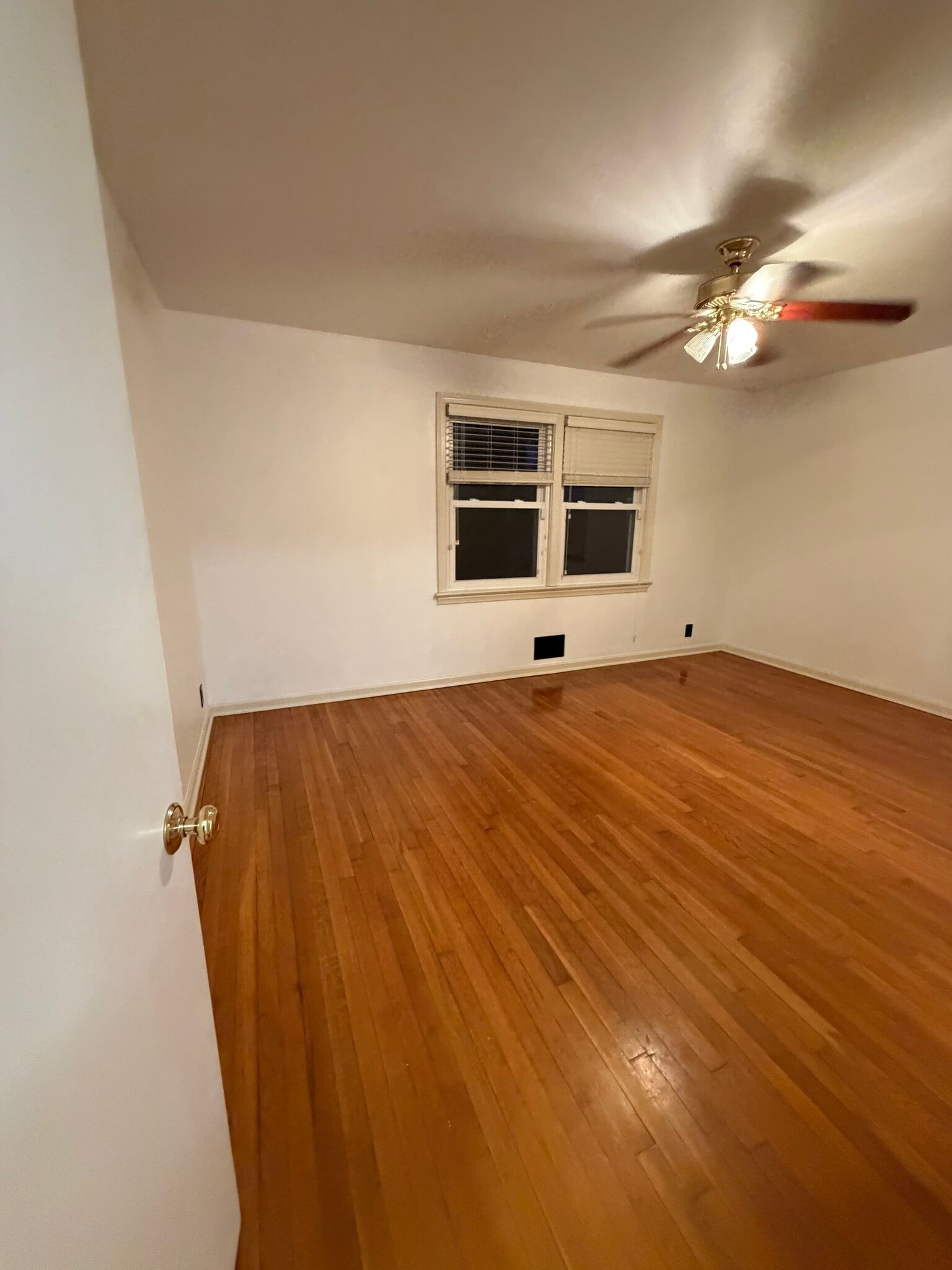 Building Photo - 161 Blades St