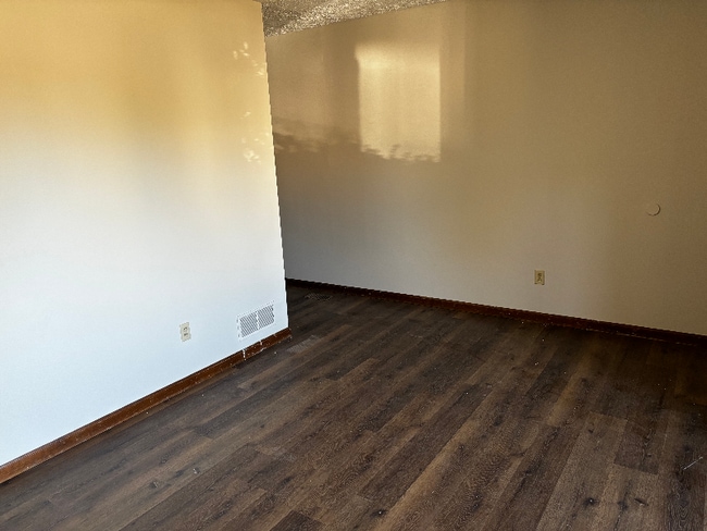 Building Photo - 23 Groton Dr