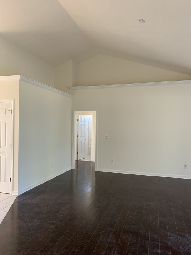 Building Photo - 576 Wildflower Trl