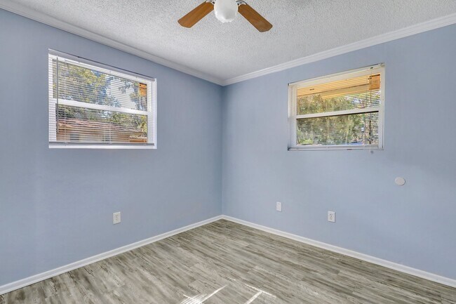 Building Photo - Ranch Home off of Skidaway Rd.