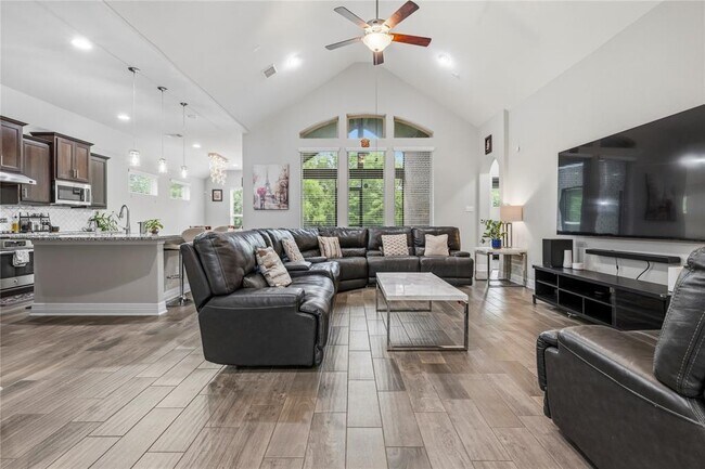Building Photo - 3013 Chalice Well Dr