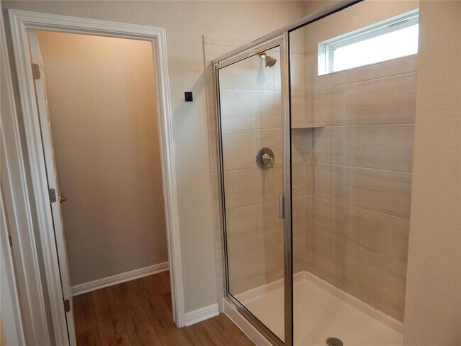 Building Photo - 126 Fairmeadow Downs Dr