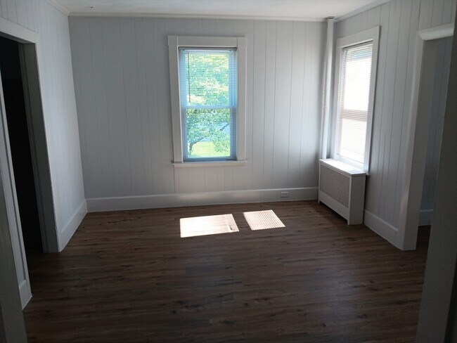 Building Photo - 61 Spruce St