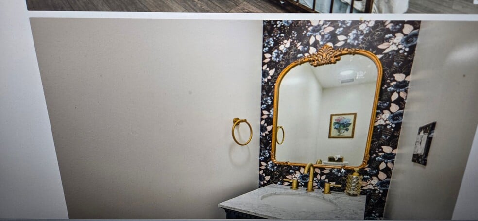 Building Photo - 2070 E Dauphin St