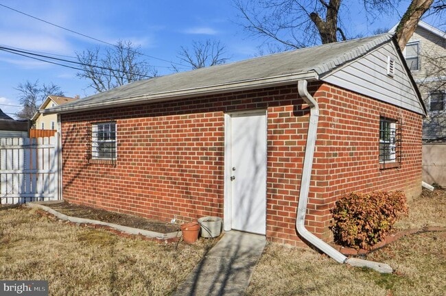 Building Photo - 3026 Channing St NE