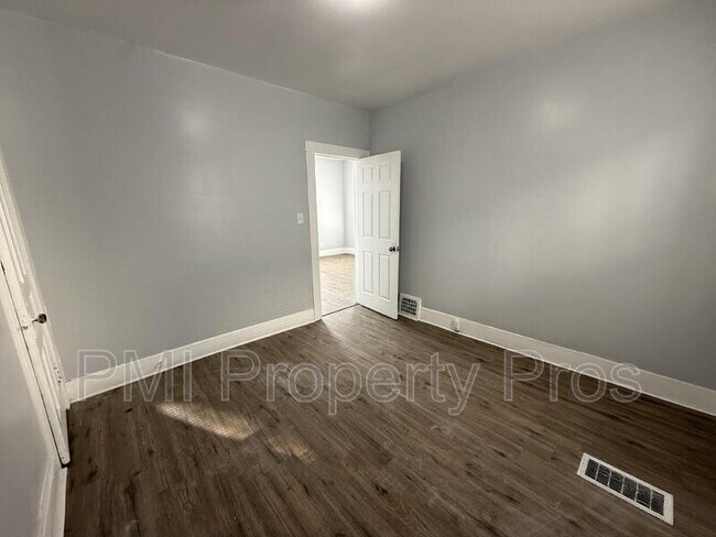 Building Photo - 3278 N 17th St