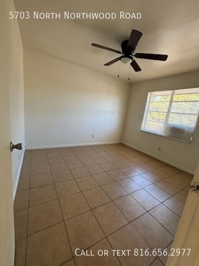 Primary Photo - 5703 N Northwood Rd