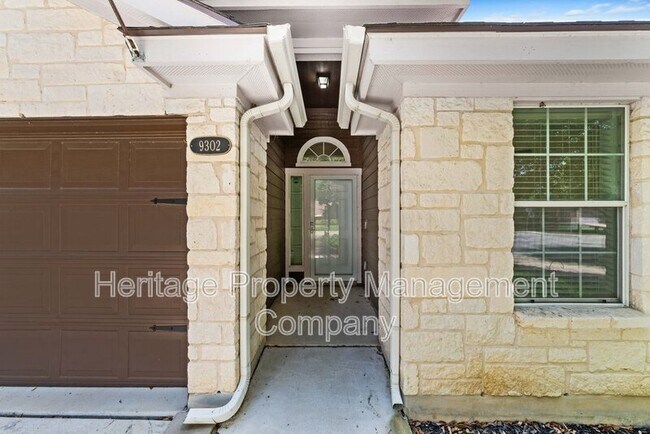 Building Photo - 9302 Mare Country