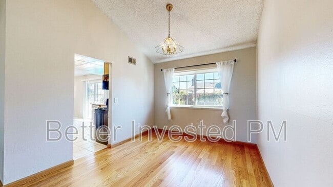 Building Photo - 848 Sprucewood Ct