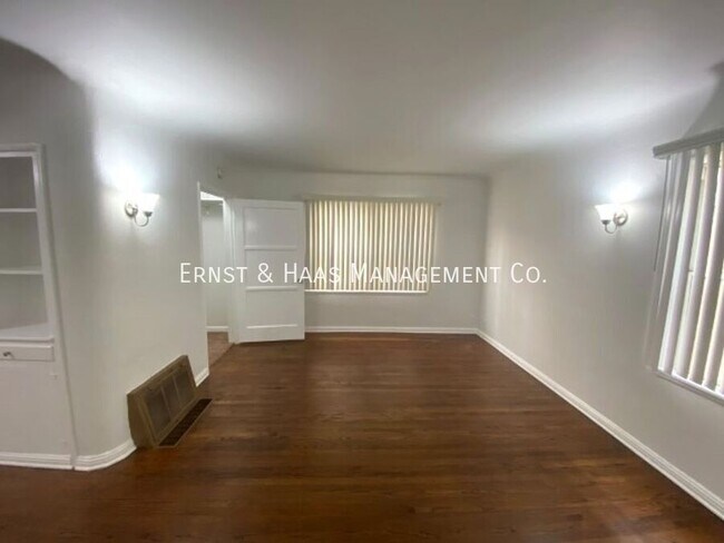 Building Photo - 3640 2nd St