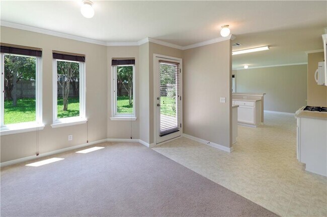 Building Photo - 807 Camino Real Dr