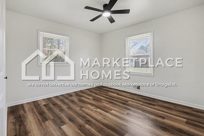 Building Photo - 507 Roxbury Dr