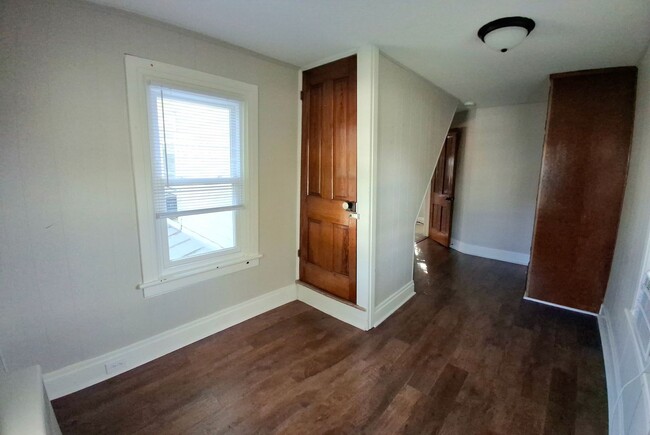 Building Photo - 3 Bedroom 1 Bathroom Available in Hershey!