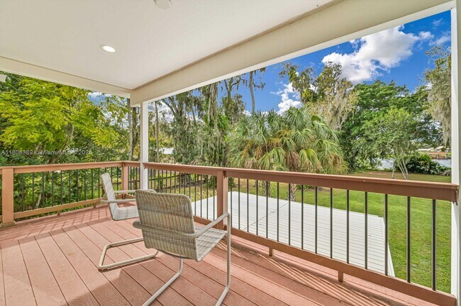 Building Photo - 671 Live Oak Ln