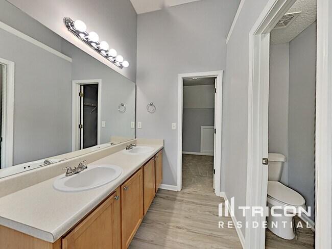 Building Photo - 1028 Maris Ln