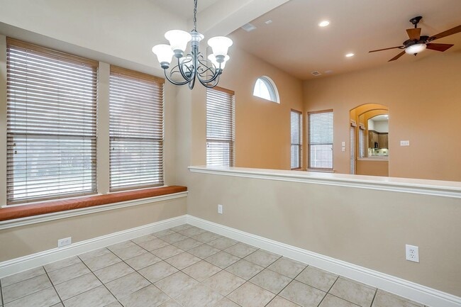 Building Photo - Amazing Well Maintained 3 Bedroom, 2 Bath Home in Euless Gated Community- 76039- Grapevine-Colley...