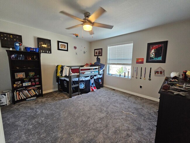 Building Photo - Beautiful 5-bedroom, 5-bathroom home in the desirable Banning Lewis Ranch community!
