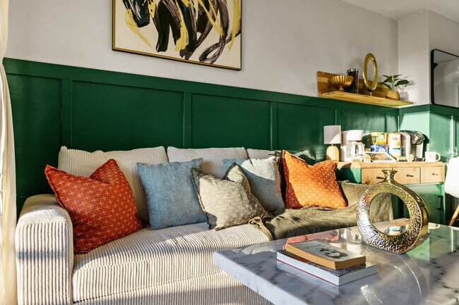 Building Photo - 5551 Churchward St