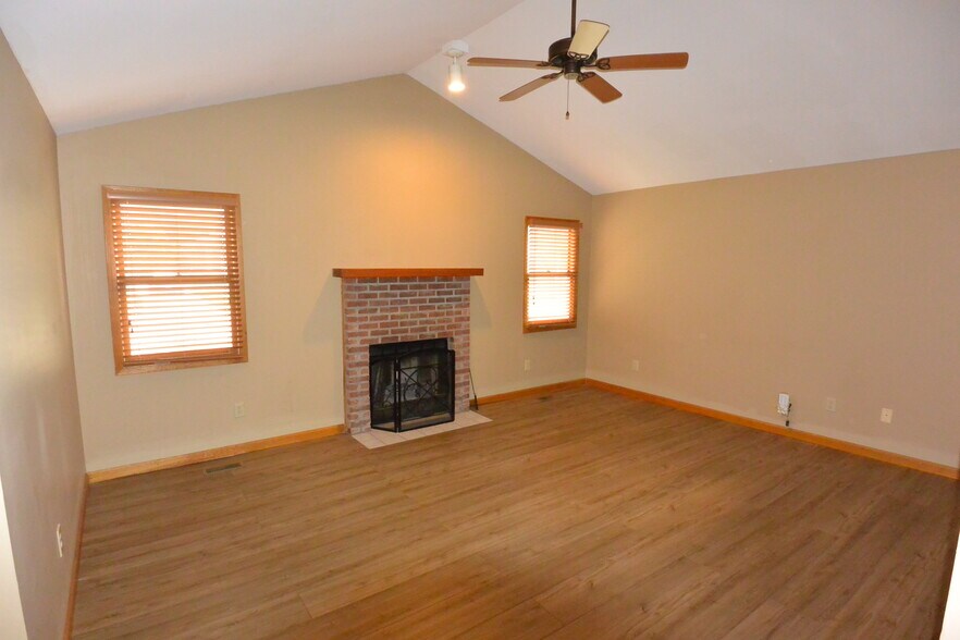 Building Photo - 6156 Haverford Ave