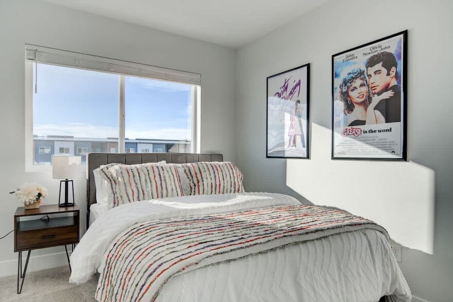 Building Photo - 5242 Fallon St