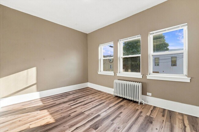 Building Photo - 2112 Orthodox St