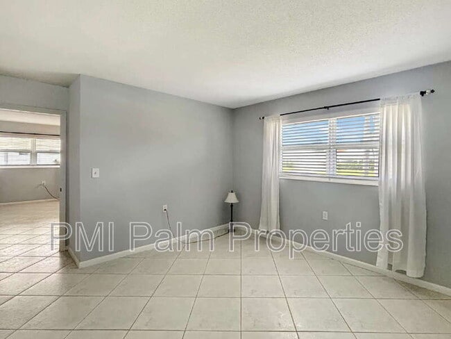 Building Photo - 3154 Meridian Way S