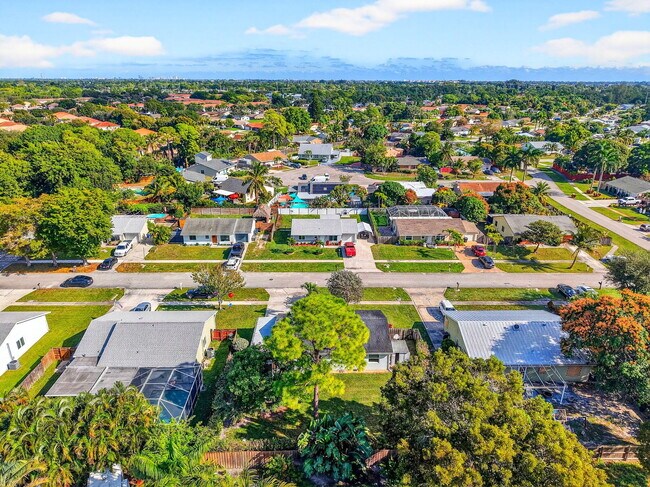 Building Photo - 4896 Neros Dr