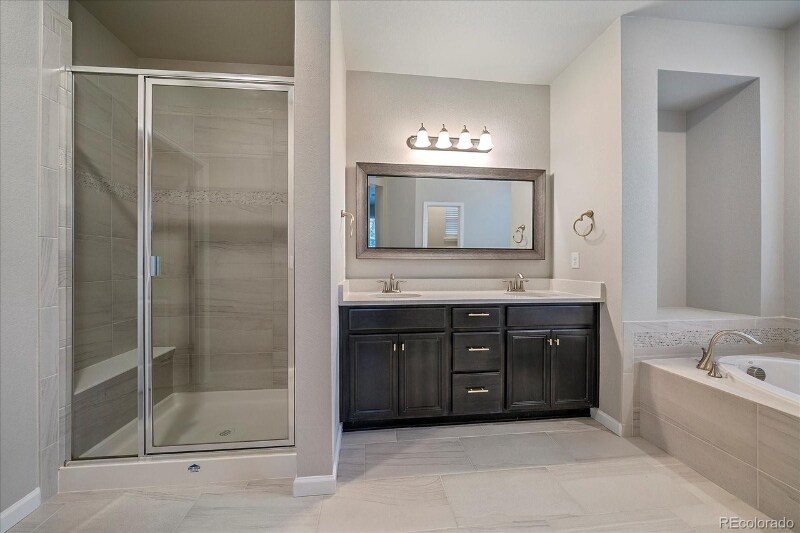 Building Photo - 14605 E Belleview Dr