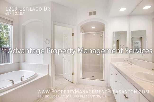 Building Photo - 1219 Ustilago Dr