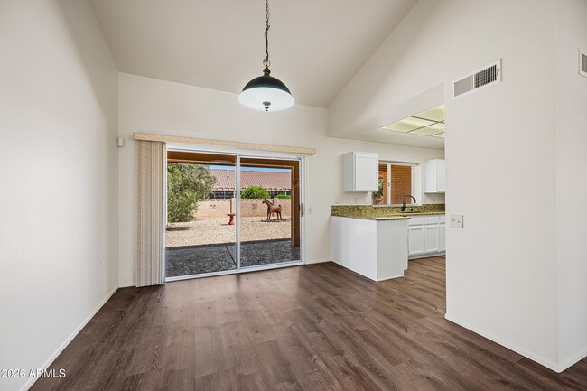 Building Photo - 14802 W Greystone Dr