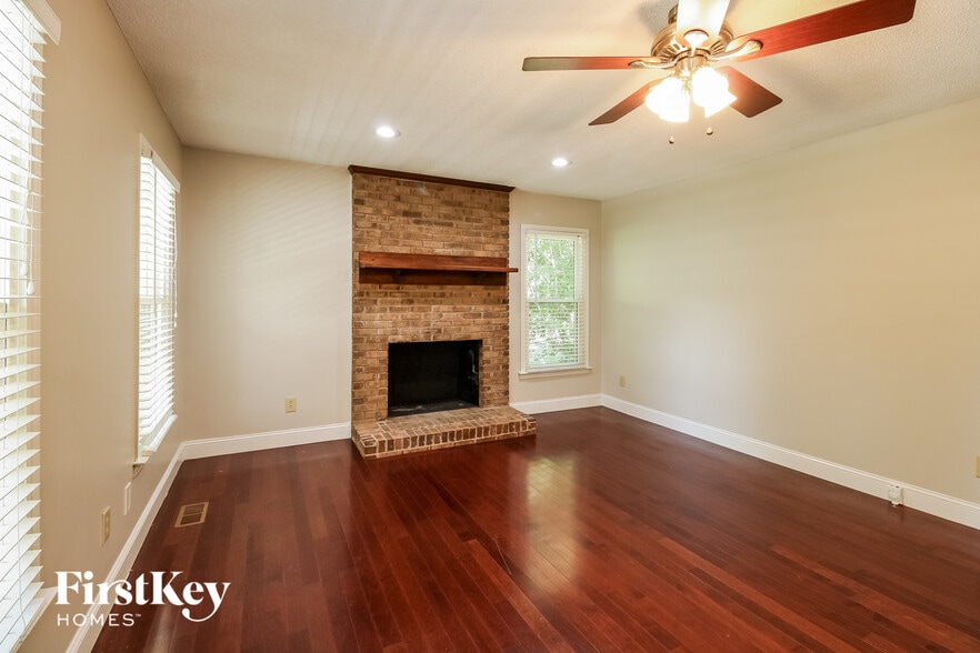 Building Photo - 4907 Whisper Oak Dr