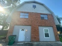 Building Photo - 202 Canal Ln