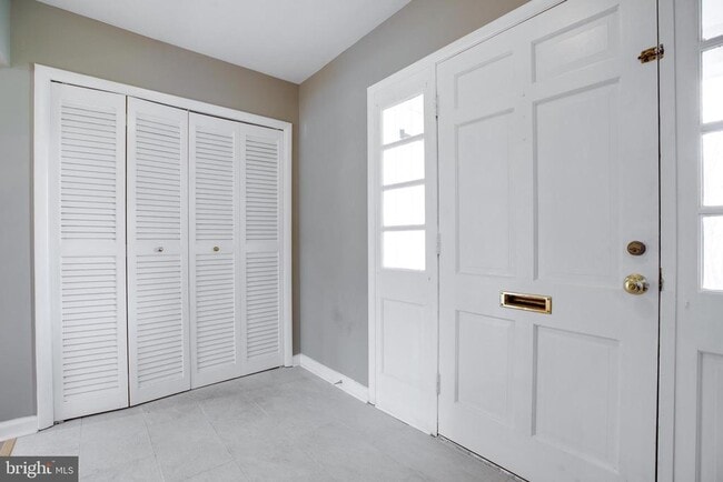 Building Photo - 3923 Forest Grove Dr