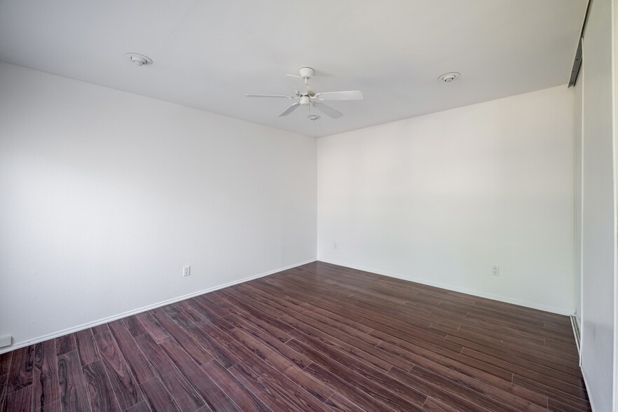 Building Photo - 18504 Mayall St