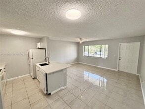 Building Photo - 1822 Meadows Cir