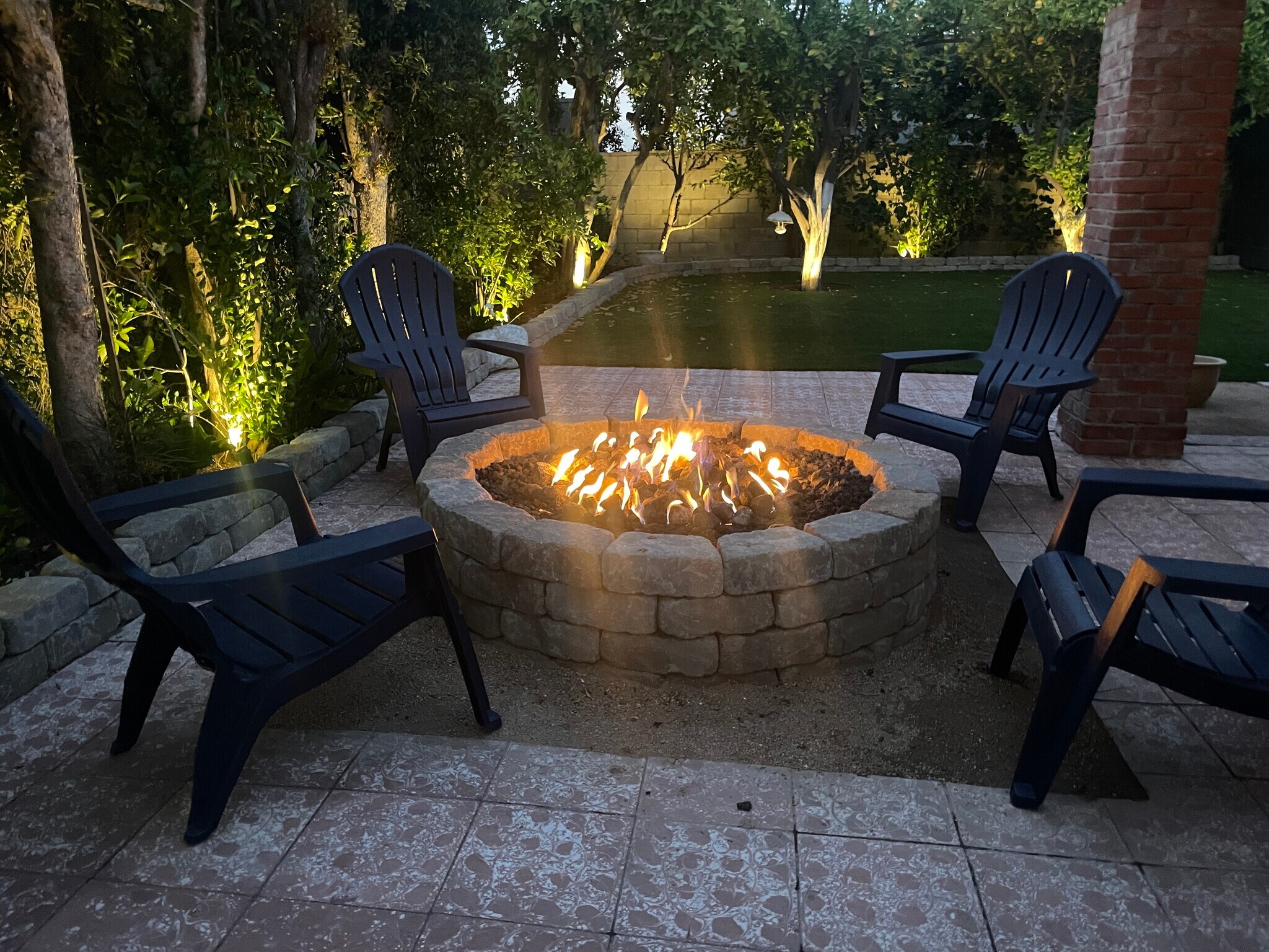Firepit - 3809 Brunswick Ave