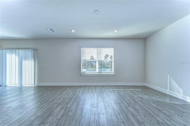Building Photo - 30600 Thunderbird Dr