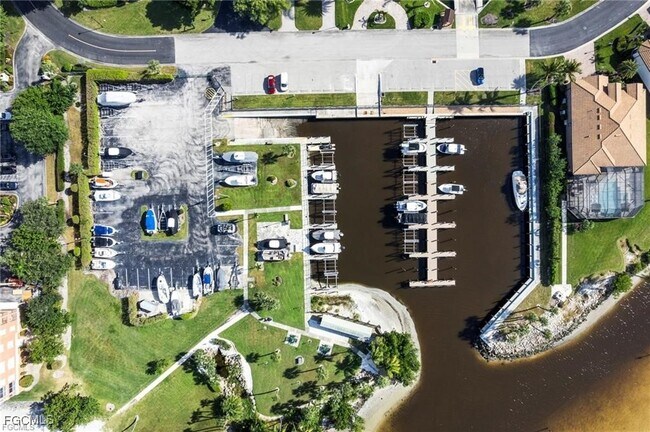 Building Photo - 11650 Pointe Cir