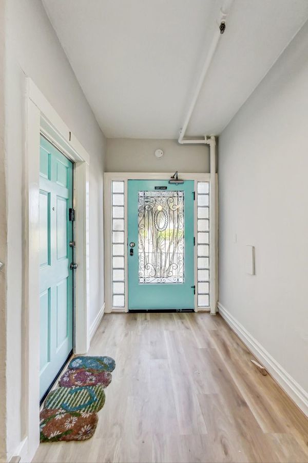 Building Photo - 1444 1st Ave Pl
