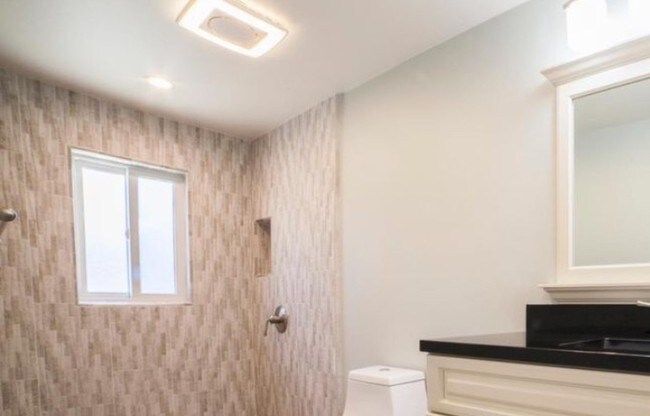 new guess bathroom - 822 Humboldt Rd