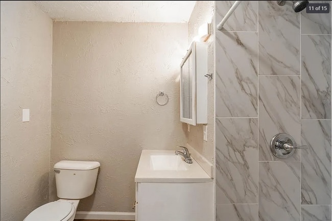 Building Photo - 820 SW 31st St